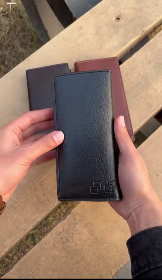 Long Wallet Available in Stock ♥️